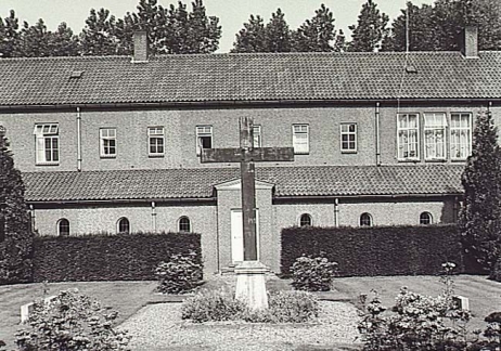 Het kerkhof van het Clarissenklooster